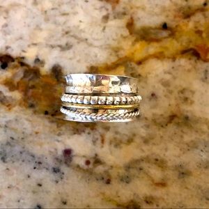 NWOT Two Tone 925 Sterling Spinner/Meditation Ring
